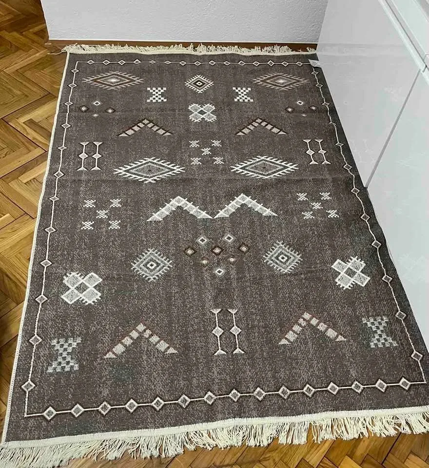 Tepih Dva Lica Sahara, braon-krem, prva strana