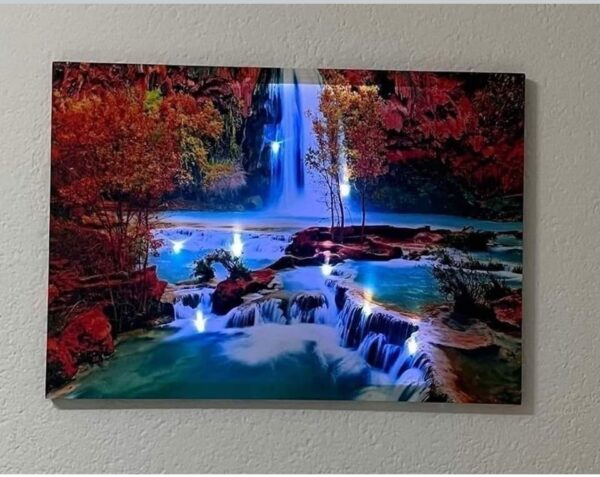 SVIJETLEĆA SLIKA NA CANVAS PLATNU