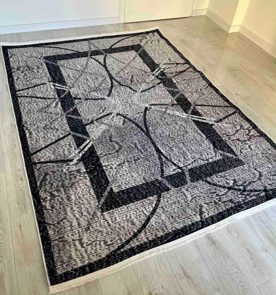 GUMIRANI TEPISI I STAZE SA NEKLIZAJUĆOM PODLOGOM